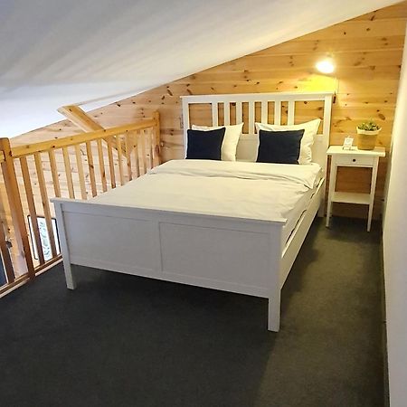 Babie Lato B&B Uniejow Dış mekan fotoğraf