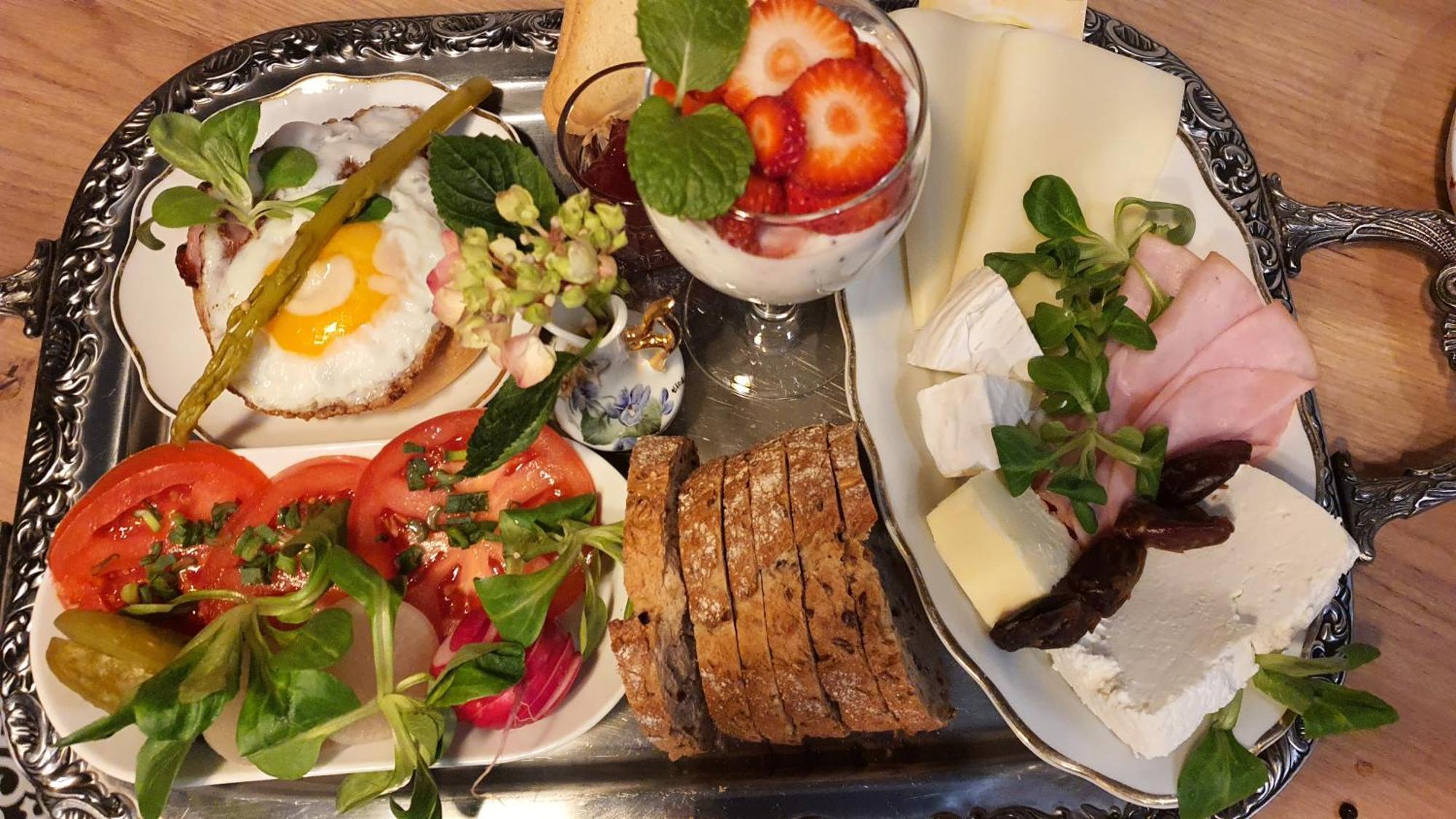 Babie Lato B&B Uniejow Dış mekan fotoğraf