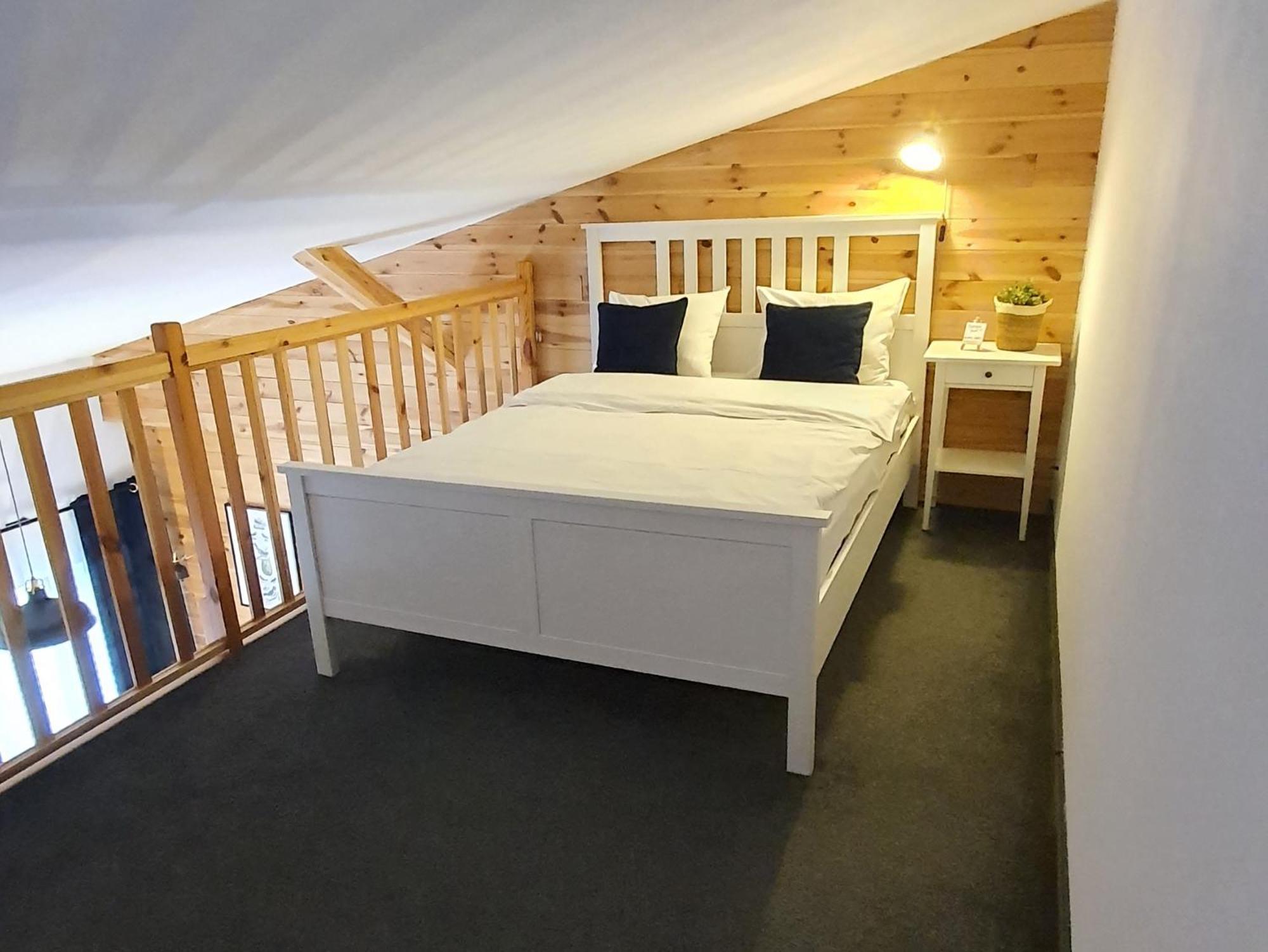 Babie Lato B&B Uniejow Dış mekan fotoğraf